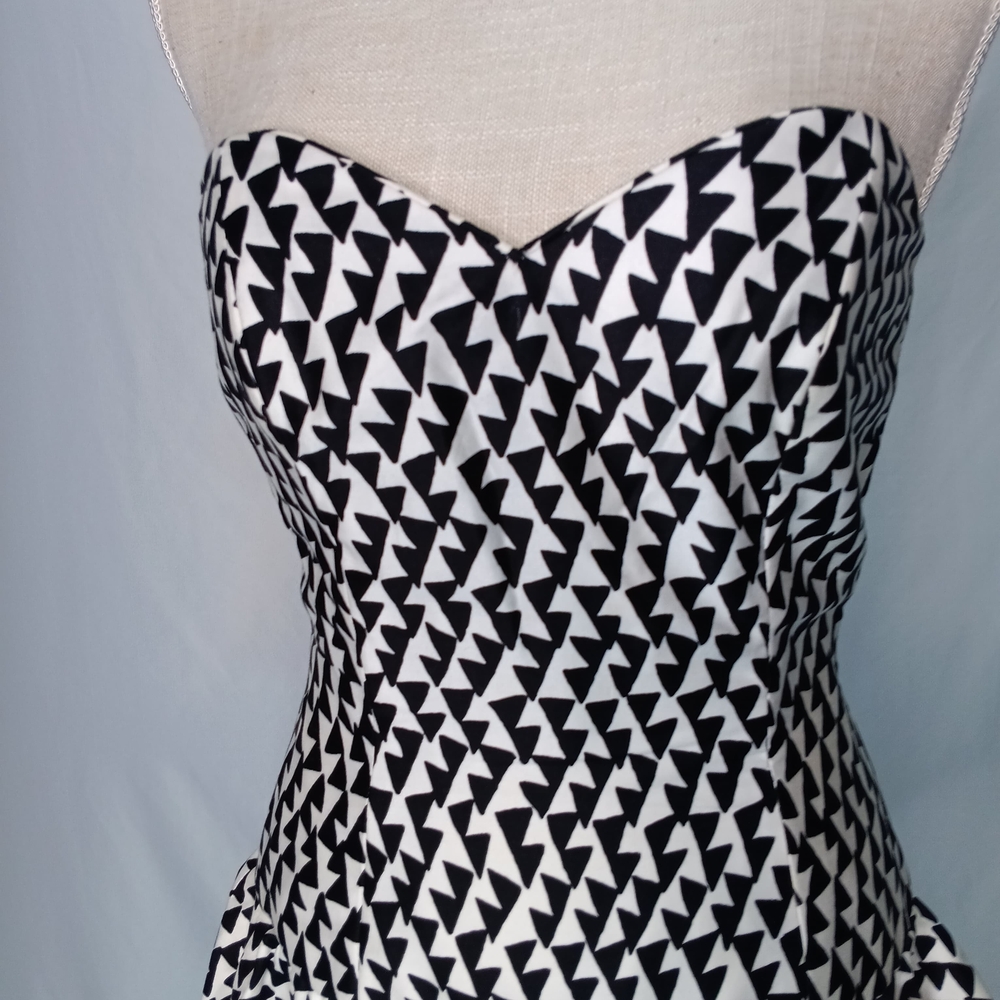A.J. Bari Strapless Dress with Black and White Pattern